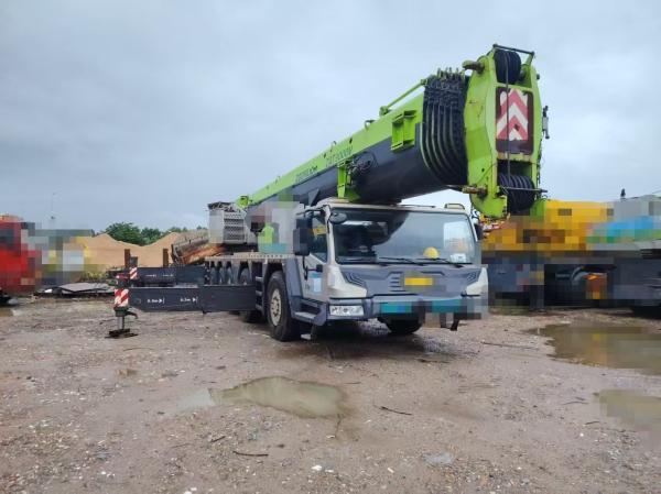 2021 Zoomlion ZAT2000E753 200T Grue tout terrain utilisée