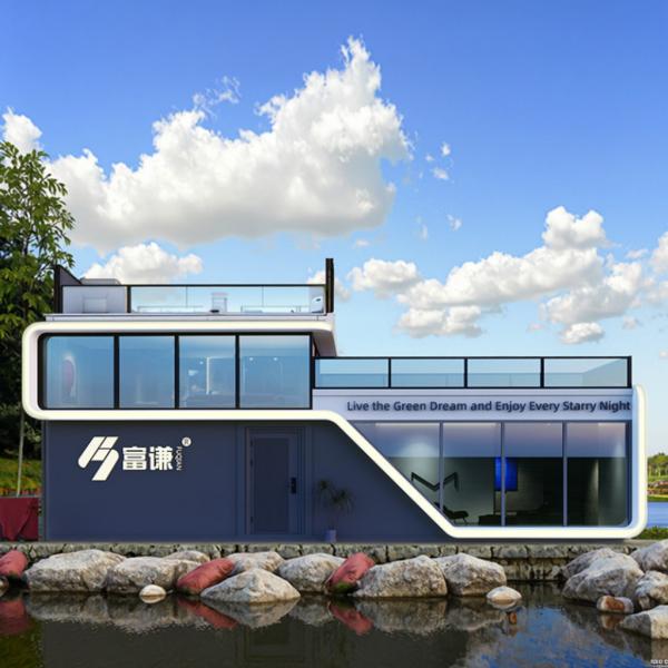 Casa cápsula móvil con balcón Casa de cabaña espacial blanca para el pueblo