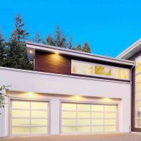 Voir à travers les portes à rouleaux de garage à vue complète