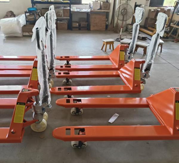 Camión de paletas de mano de 3 toneladas con ruedas de doble nylon para el manejo de material de almacén de 3000 kg