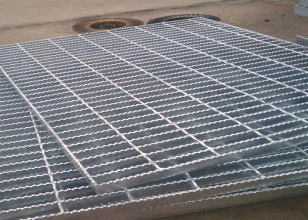 Light Structure Skid Proof Welded Steel Grating 12m Length For Driveways