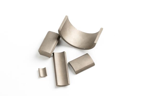 Industrial Magnet YXG-32 Sintered Smco Magnet with Max Working Temperature 300 degree