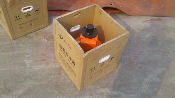 high quality construction hoist safety device for sale