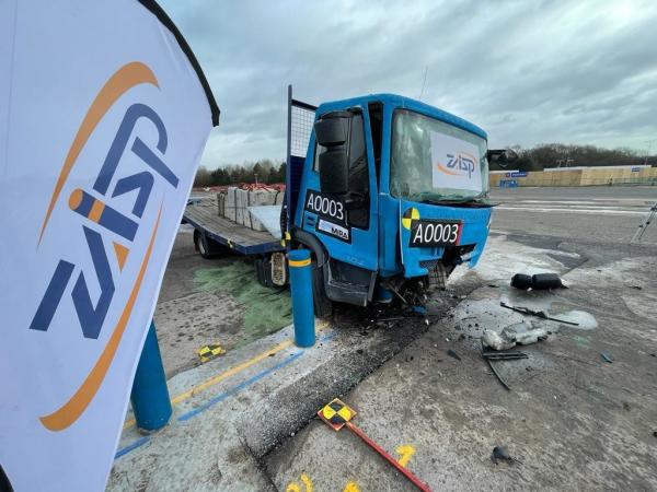 Système de boulonnage intégré en acier au carbone Q345 à risque de collision 450 mm profondeur pour la protection du périmètre