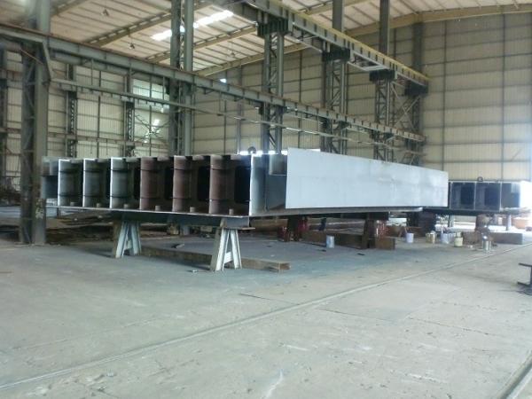 Heavy Duty Building Steel Frame Pre - Fabrication Commercial Steel Buildings