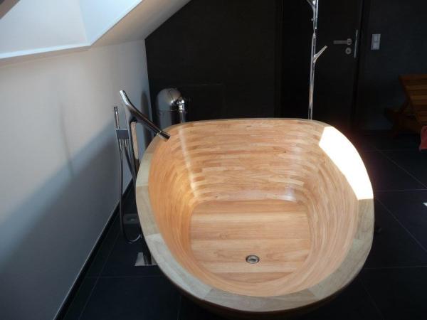 bathtub, bathroom tub,shell shape