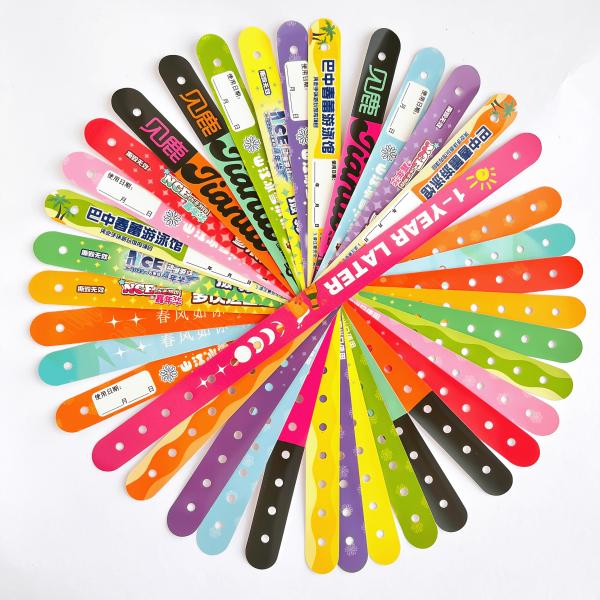 Bracelets en PVC sérigraphiés personnalisés pour l'image de marque et le marketing