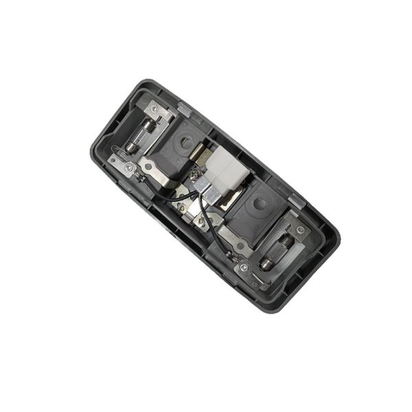 MB774928 Suitable for Mitsubishi Changfeng Liebao Black King Kong Cavalry V31 V32 V33 the Front Interior Ceiling Lights