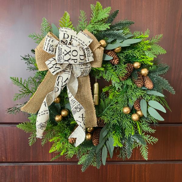Plush Cloth and Plastic Christmas Pinecone Wreath for Outdoor Christmas Decorations