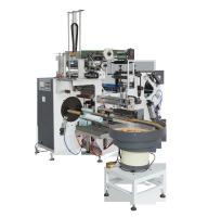 Machine à découper à l'aide de matrices à rotation entièrement automatique