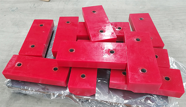 Конвейер 80 берег стальной металлической задней полиуретановой носить линейку облицовки