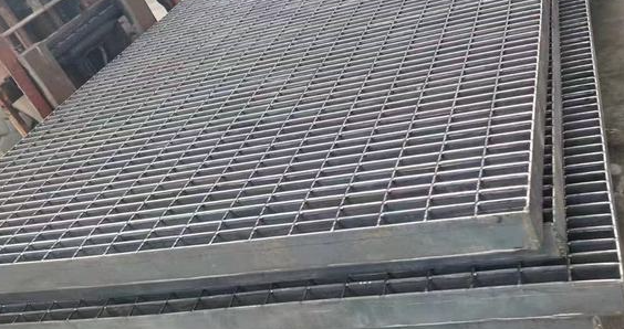 Решетка подиума металла решетки G1508/40/100FG промышленная сверхмощная стальная
