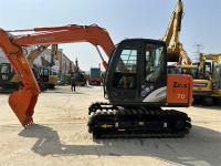 Une mini-excavatrice utilisée Hitachi ZX70 avec voie en caoutchouc