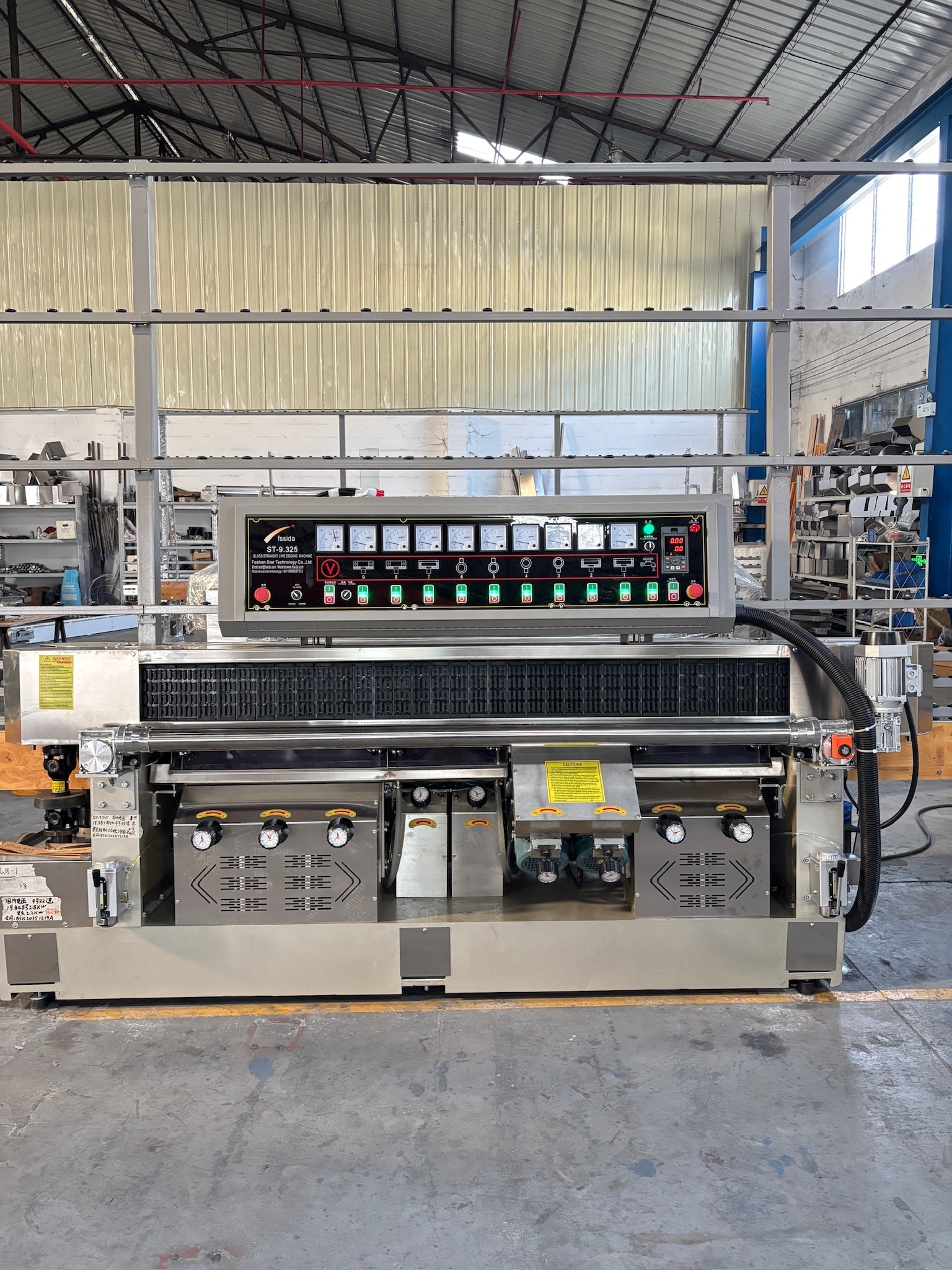 Nine Motor Glass Edging Machine 0-15m/Min For Polishing Glass Edge