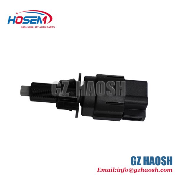 Auto Parts Brake Light Switch CA100020420 AT For Isuzu D-MAX (2012 - 2019) & MU-X With 4JJ1/4JK1