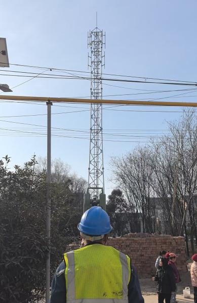 3条腿5g移动互联网格通信塔广播电视钢管电信塔