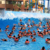 Artifical Big Surfing Tsunami Ocean Water Wave Pool with Waves Park Vacuum 3 meters high