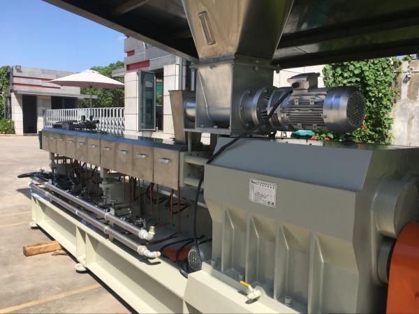 PET Twin Screw Plastic Granules Extruder Machine 100-500kg/Hr Capacity