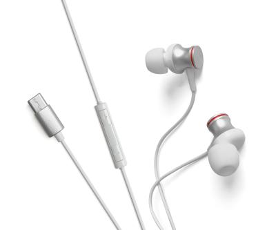 O tipo baixo sadio C de 16Ohm 1.2m prendeu fones de ouvido