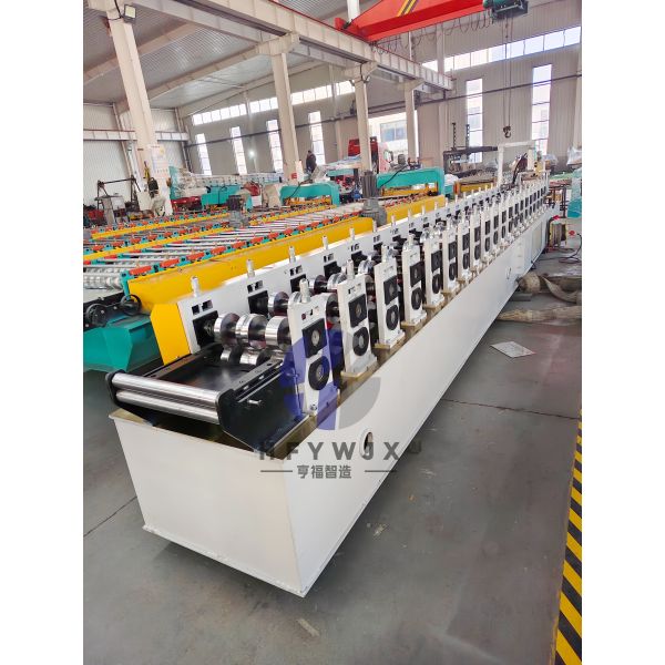 Professional Metal Wall Panel Roll Forming Machine 30 Forming Stations 15-20m/Min Production Speed