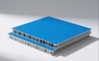 Panneaux anti-aluminium Hygiène répond à la conception pour les espaces de santé et de restauration Ces panneaux revêtus combattent activement les microbes tout en améliorant l'attrait visuel