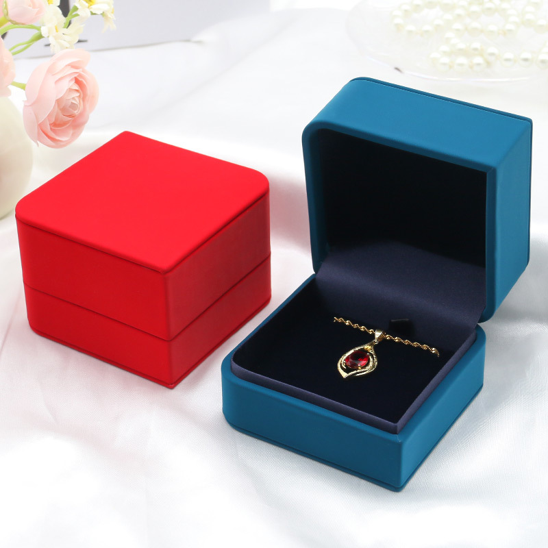 Luxury Packaging Jewellery Set Box Custom Logo Pu Leather Hinged Closure