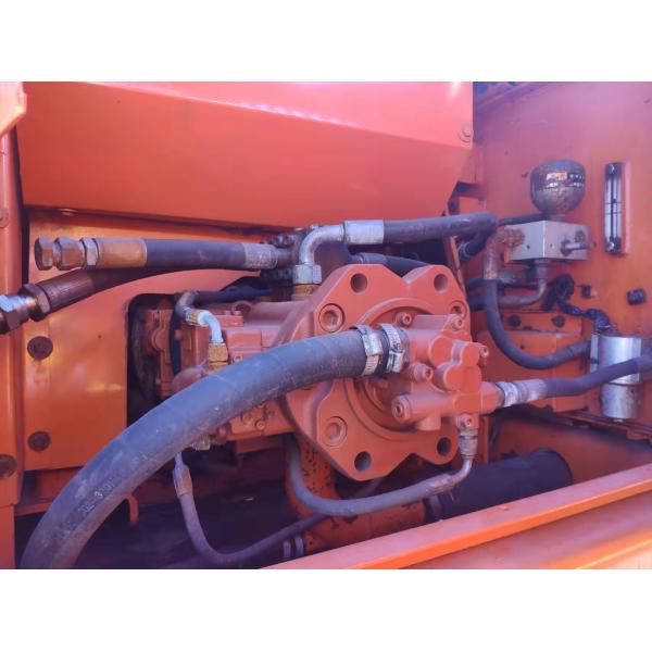 Orange Doosan Excavator 22 Tons 195 Power 1.2M Bucket Capacity
