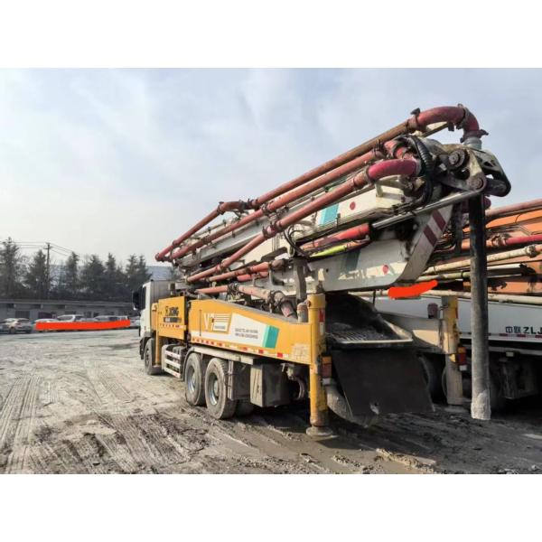 2019 XCMG 48m concrete pump truck mounted pump truck chassis for sale