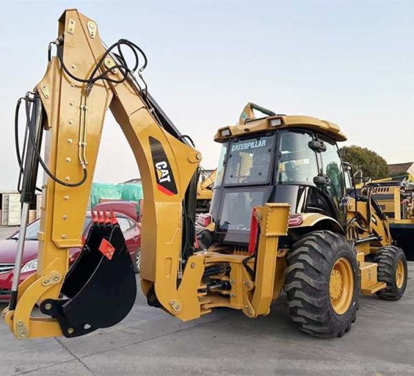 Obtenha suas mãos em um 75 KW Caterpillar Retroexcavadora CAT 420F para obras de construção