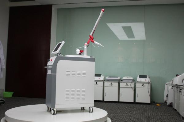Water cooled mini q switched nd yag laser tattoo removal machine immediate results