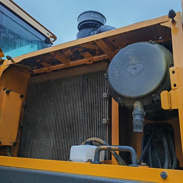 Huge Size Used Excavators Volvo 480 Second Hand Crawler Digger
