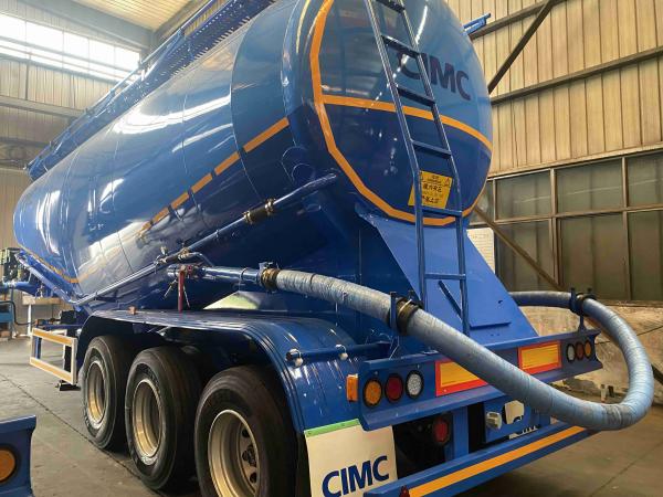 Heavy-Duty Freight Truck Powder Tanker Truck for 3-Axis Bulk Transport Semi-Trailer