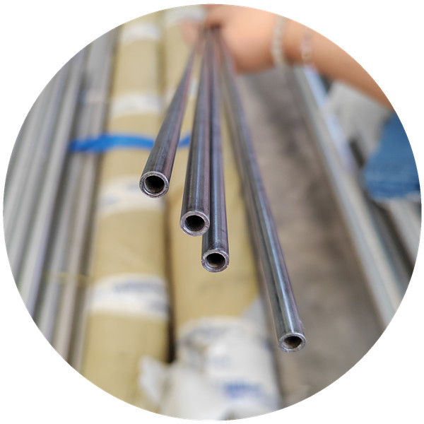 チタニウムの等級2の管ASTM B338 6.0mm OD 1.0mmの壁厚さの継ぎ目が無い管