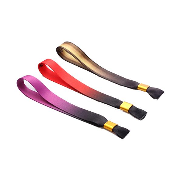 Polyester Label Woven Cloth Wristbands Beautiful Appearance EU Standard Compliant