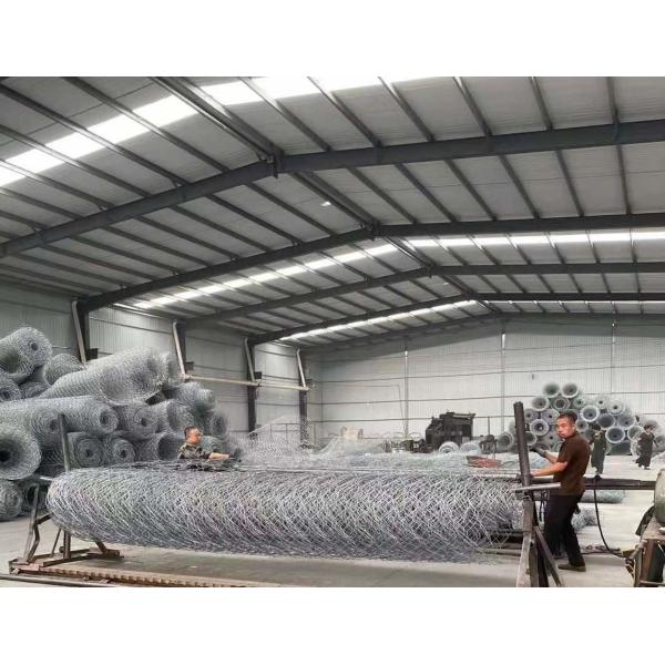 Низкоуглеродистая стальная гальванизированная шестиугольная сетка извива ячеистой сети 35kg/M2 крупноразмерная