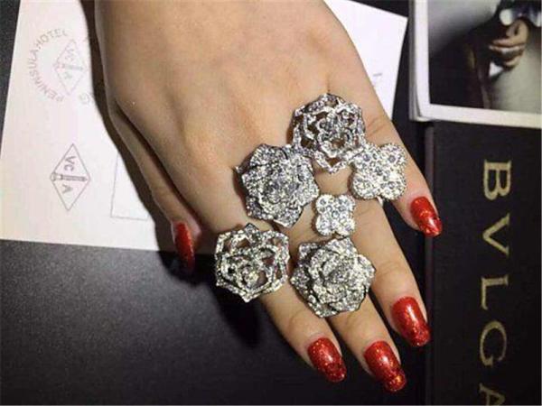 P Rose ring 18k gold  white gold yellow gold rose gold diamond ring Jewelry factory in Shenzhen, China