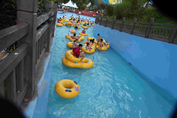 不精な川のプールはのための娯楽水公園の entainment を緩めます