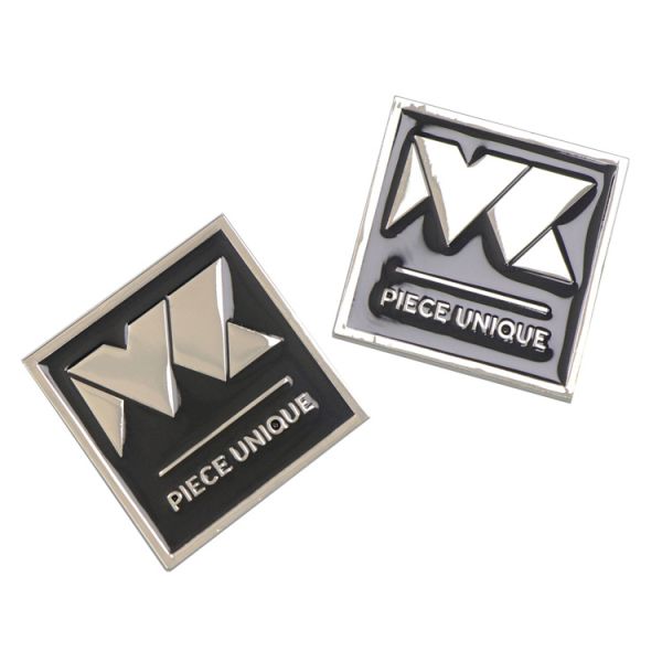 Stamping Custom Metal Name Plates Wear Resistant Corrosion Resistant Embossed Name Plate