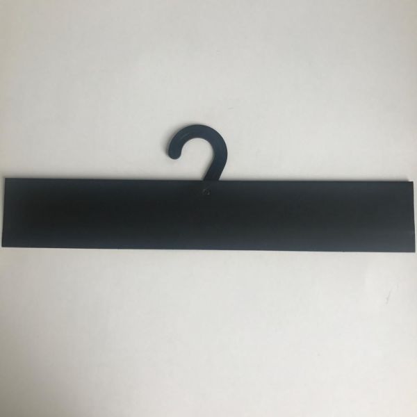 Percha de cartón de papel reciclado negro para exhibición textil con logotipo impreso