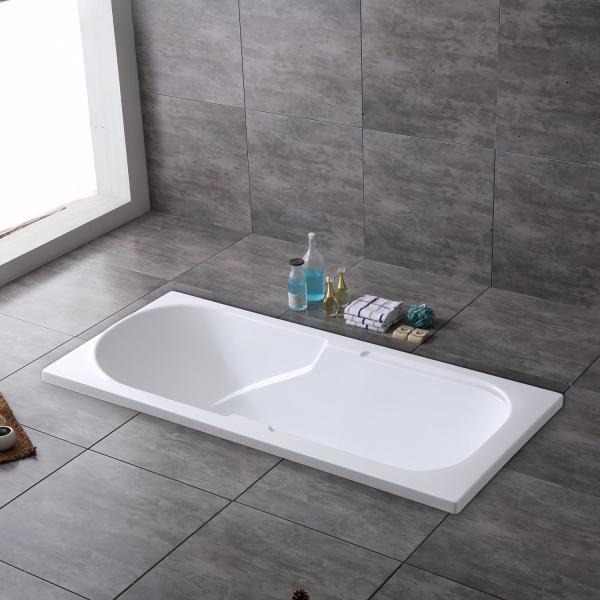 Built-in Structure and Optional Drainer for Easy Installation Acrylic Panel Bathtub