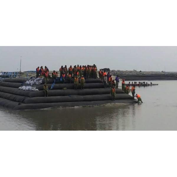 Высокопрочным белым Geotextile PP цвета сплетенный Multifilament Dewatering Geo кладет в мешки для предохранения от и обваловки бечевника