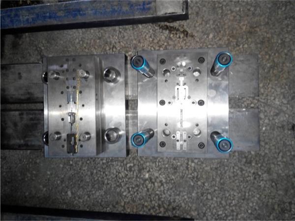 Progressive Automotive Stamping Dies Low Tungsten Steel YG15 Brass Leadframe Production