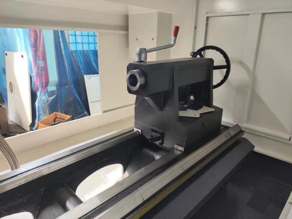 重荷 フラットベッドCNC lathes CK6180 2000mm 2つのセンター間の距離