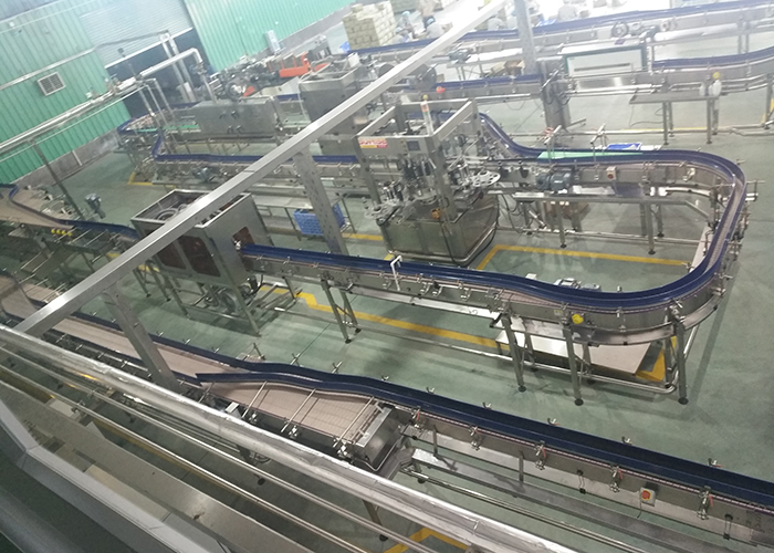 3 в 1 точности производственной линии Carbonated воды высокой