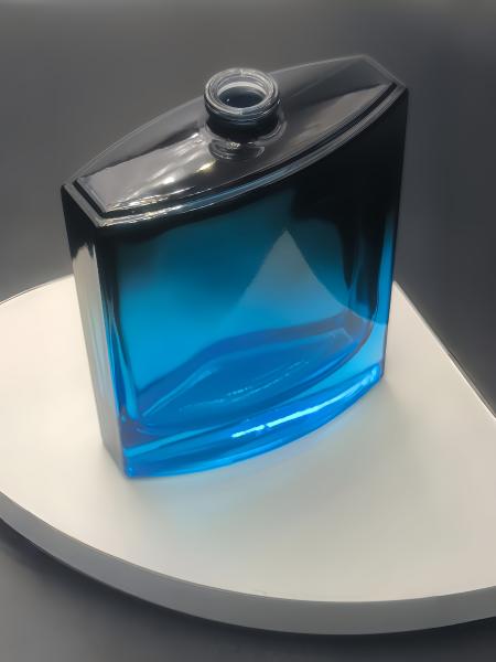 Custom 100ml Square Glass Luxury And Elegant Empty Perfume Bottle Pump Sprayer Gradient Black And Blue Color 15mm Neck