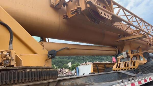 2013 Xg 70t Grue d'occasion Grue de camion Grue mobile et certifié ISO9001 avec service après-vente