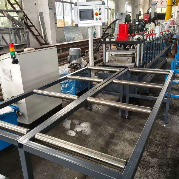 Customized 1.5-3.0mm Thickness Galvanized Steel Carbon Steel U-Shaped Water-Stop Steel Sheet Pile/ Piling Plate Roll Forming Machine For Sale
