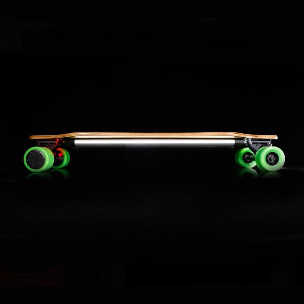 High Speed Cool Electric Skateboards , Moto Board Skateboard 813*260*140mm