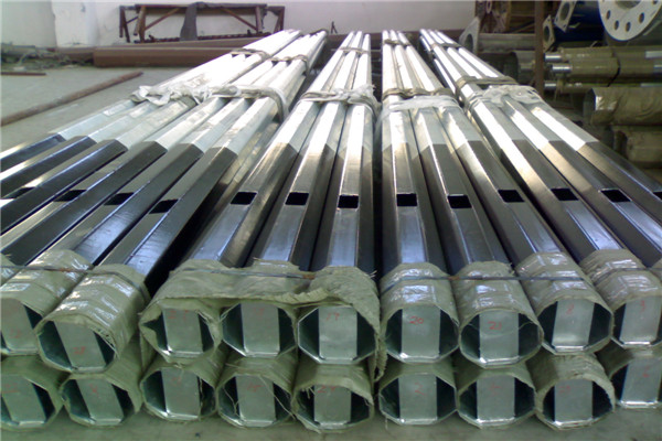 Антиржавейный покрашенный столб стальной трубчатой передачи поляка стальной с горячим гальванизированным погружением