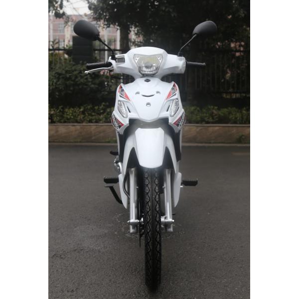 Lion 110cc Cub Motorcycle Riders White Color 95 kg Weight Dium Brake